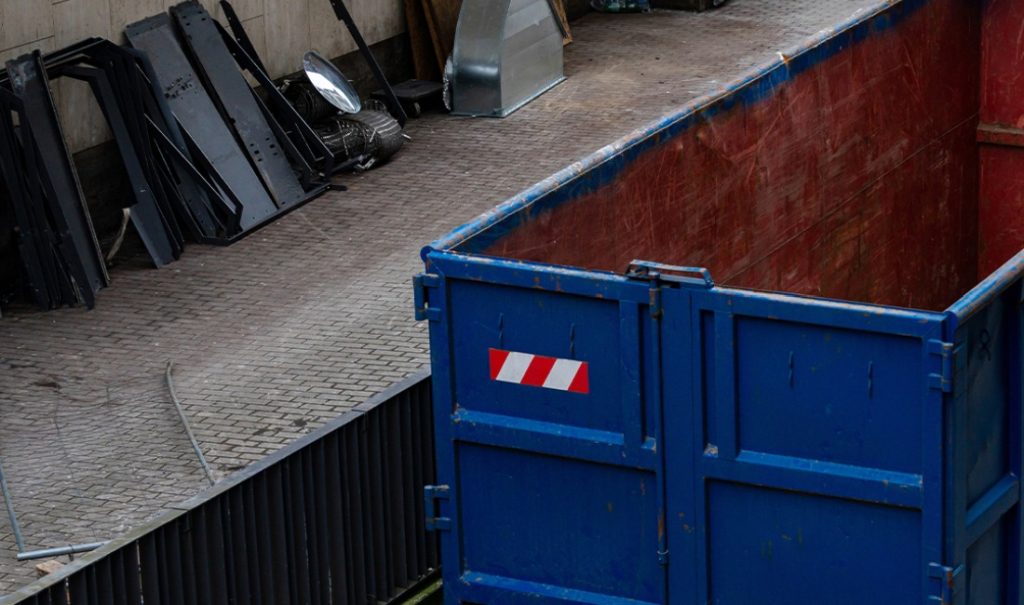 Noleggio container scarrabili in Sicilia: la soluzione flessibile e veloce per la gestione dei rifiuti