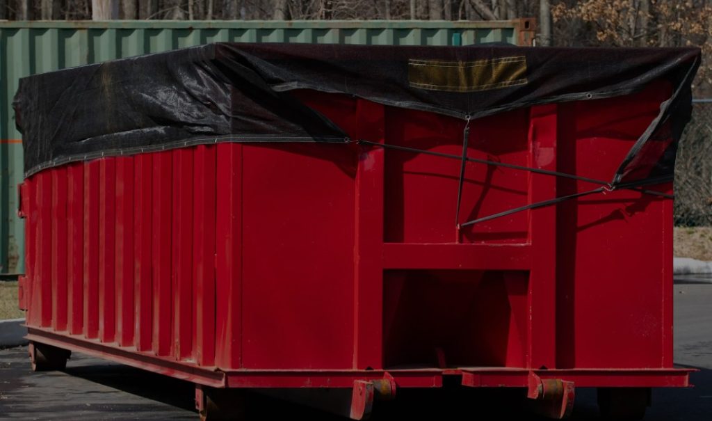 Gestione ambientale in azienda semplice con il servizio casse scarrabili con trasporto e conferimento rifiuti